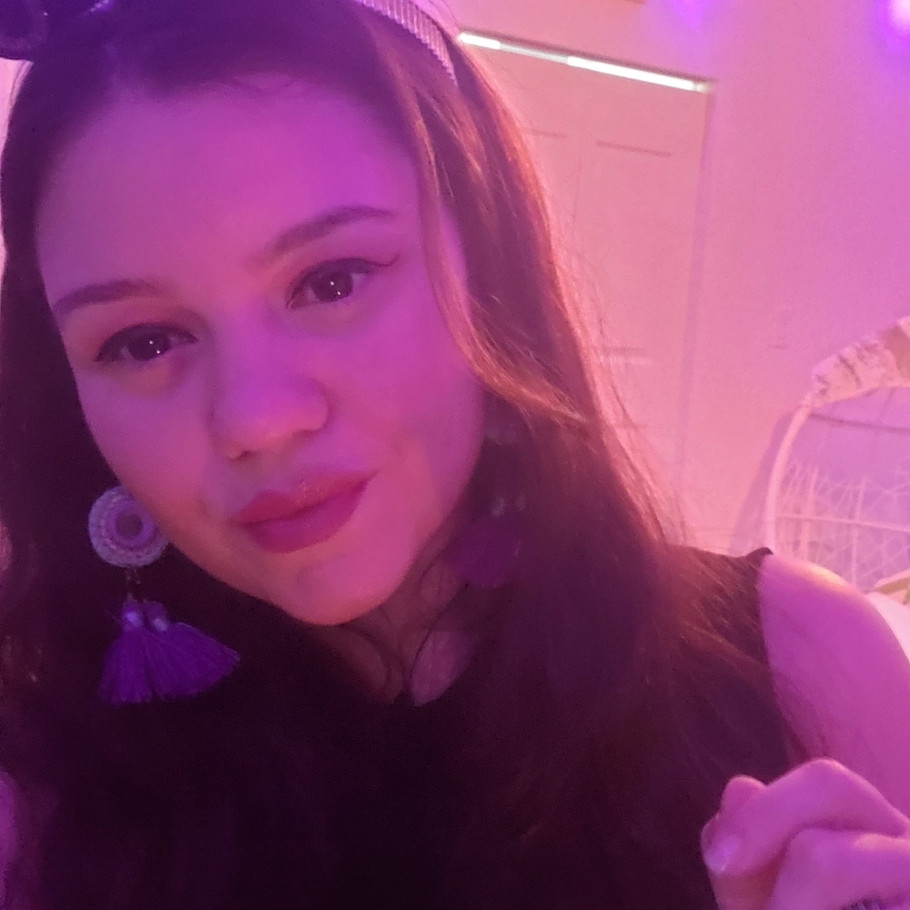 Meet your Posher, Gabriela